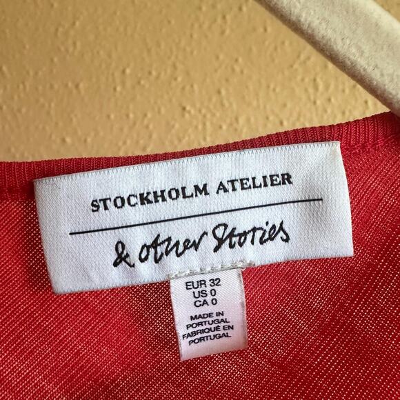 Cherry red tank top - Picture 4 of 4